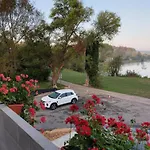 Apartma Ob Jezeru