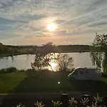 Apartma Ob Jezeru