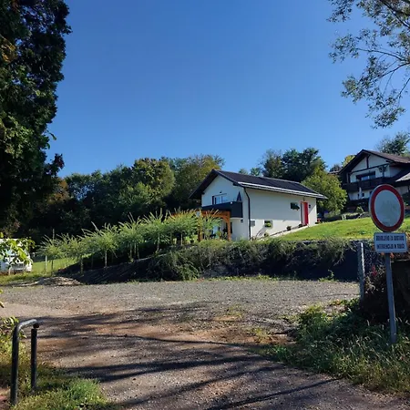 Apartma Ob Jezeru Apartmán