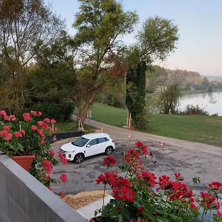 Apartma Ob Jezeru