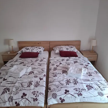 Apartma Ob Jezeru