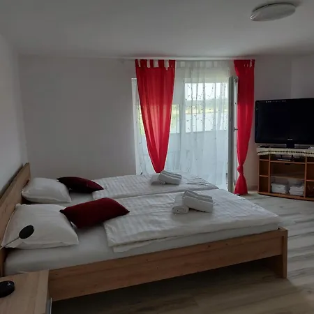 Apartma Ob Jezeru Appartamento