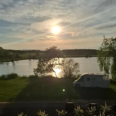 Apartma Ob Jezeru