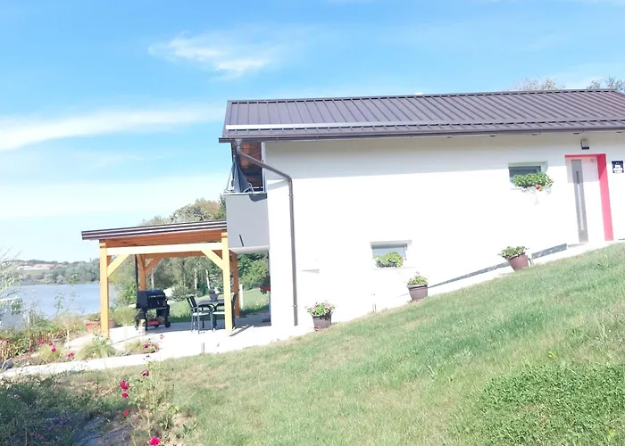 Apartma Ob Jezeru شقة Sveta Trojica v Slovenskih Goricah