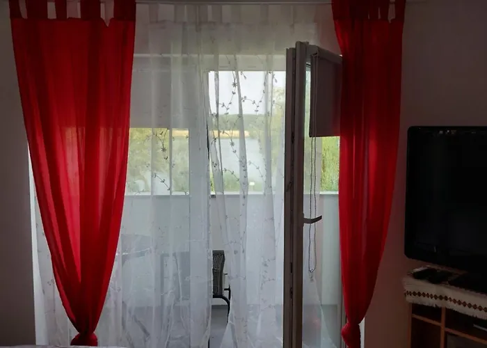 شقة Apartma Ob Jezeru Sveta Trojica v Slovenskih Goricah